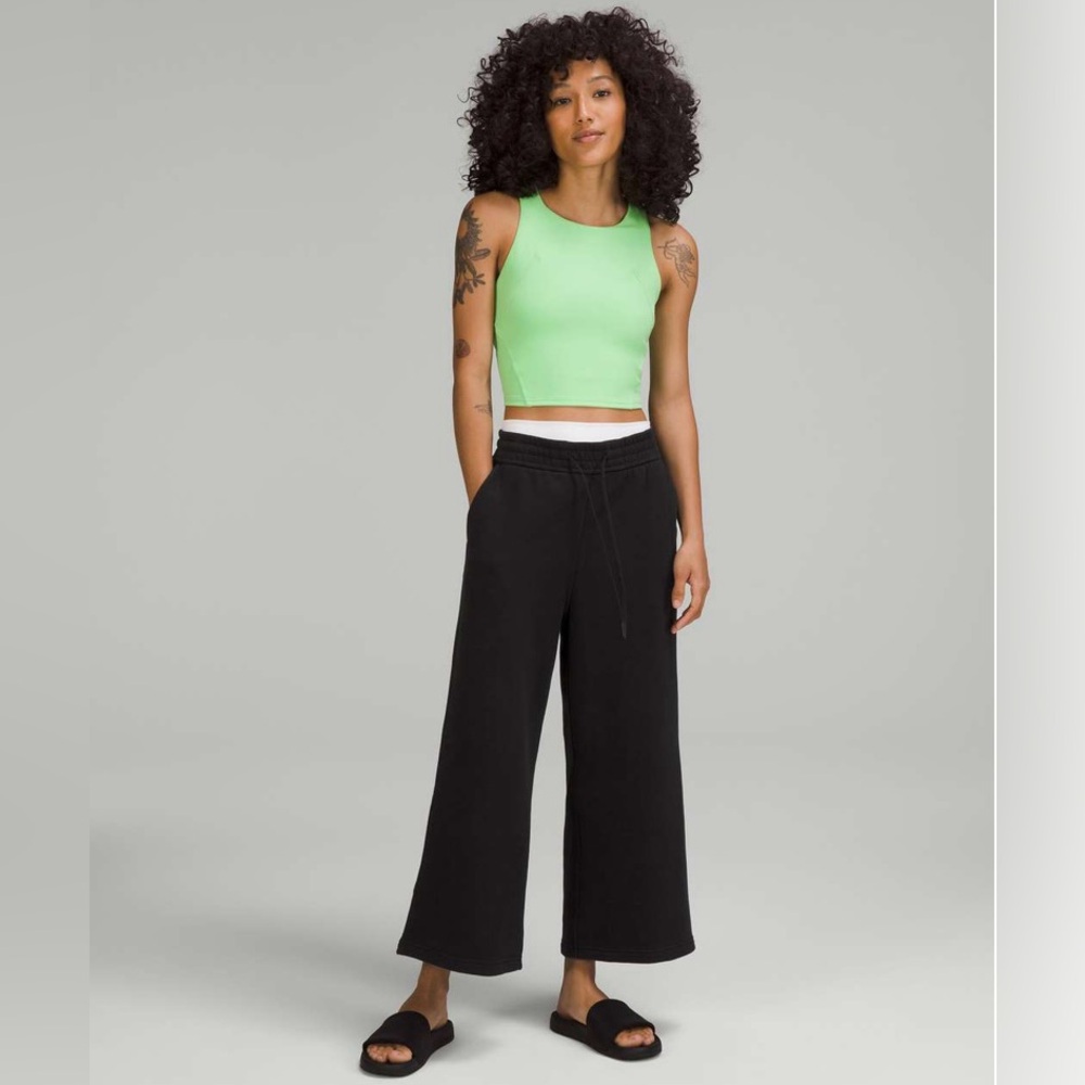 Lululemon loungeful high rise wide leg crop 18 - Picture 1 of 7